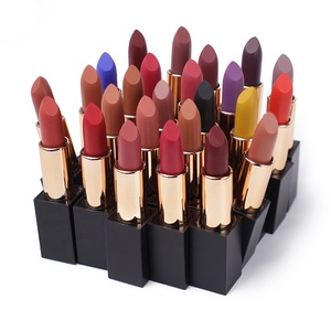 Hot Selling Luxury Customize Your Logo Waterproof Vegan 9 Colors Magnet Cover Matte Lipstick